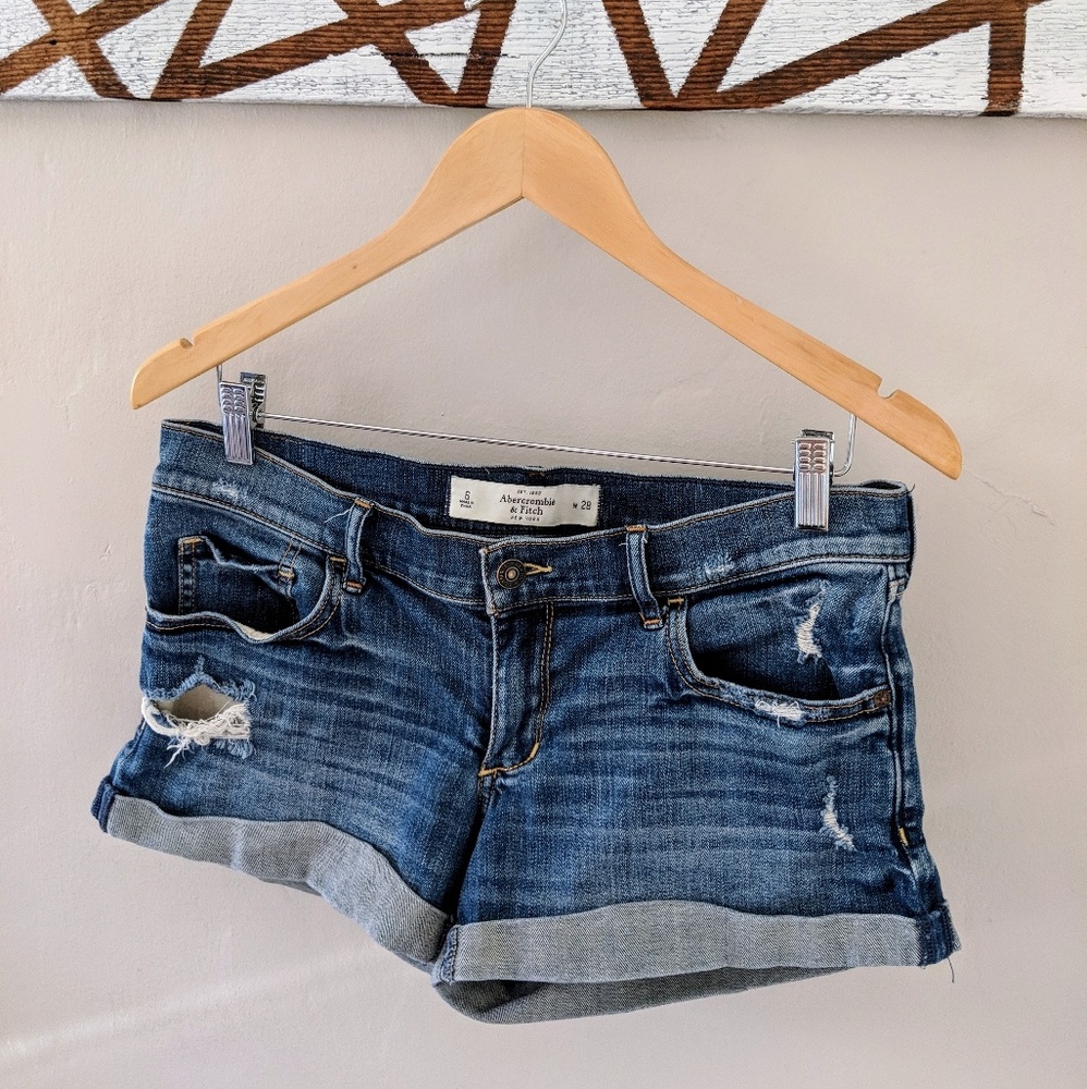 Abercrombie & Fitch Distressed Denim Shorts size 6